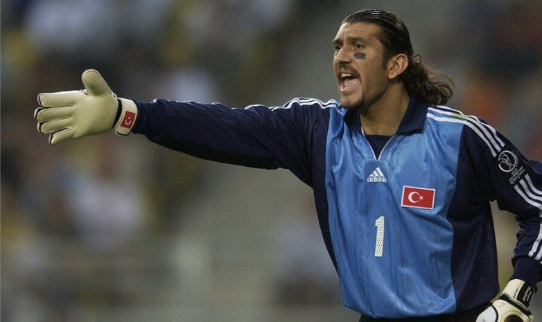 Легенда сборной Турции идет на поправку 
