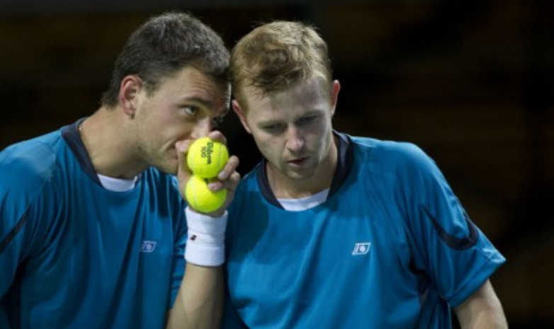 Казахстанские теннисисты вышли в четвертьфинал парного разряда на турнире серии Челленджер в Бергамо