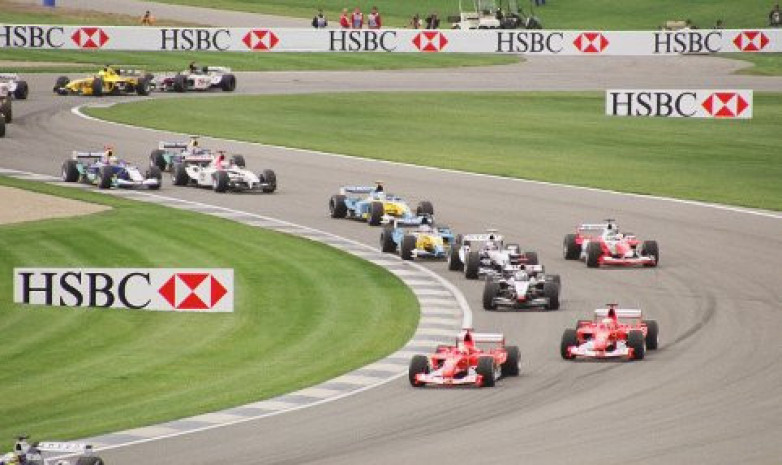 В Формуле-1 в новом сезоне может пройти четыре гоночных уик-энда подряд  