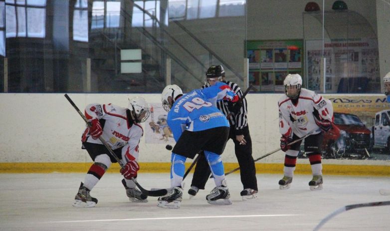 В ВКО стартовал Чемпионат Казахстана по хоккею