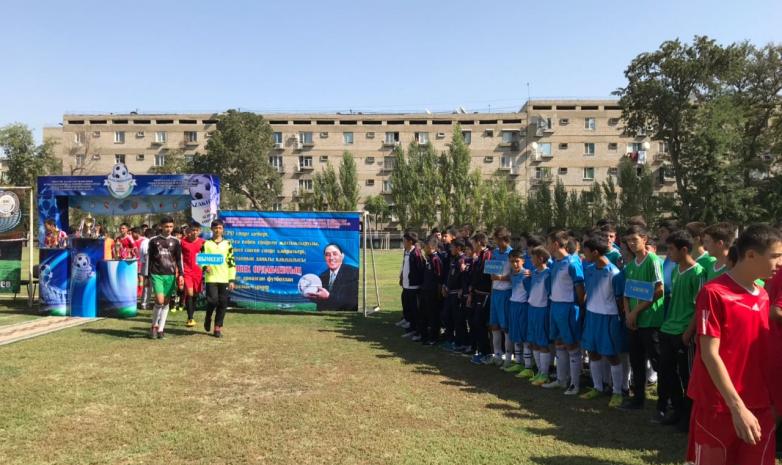 В Шымкенте стартовал международный турнир по футболу на призы Куралбека Ордабаева