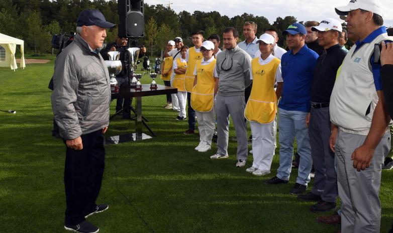 Нурсултан Назарбаев принял участие в открытии нового гольф-поля