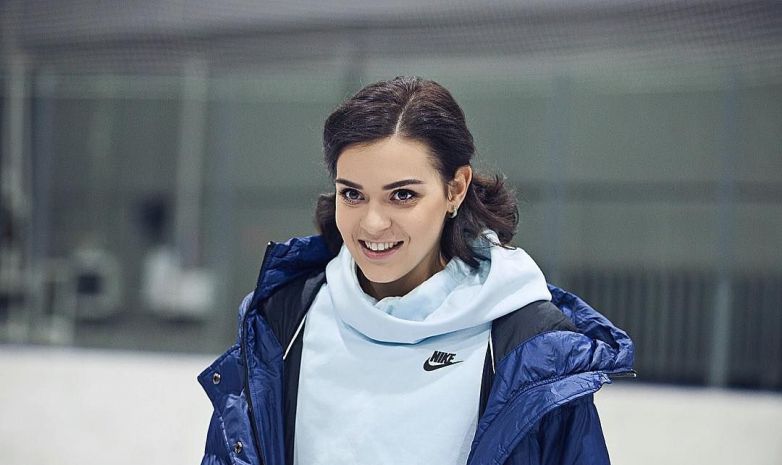 Олимпийская чемпионка Аделина Сотникова прилетела в Алматы