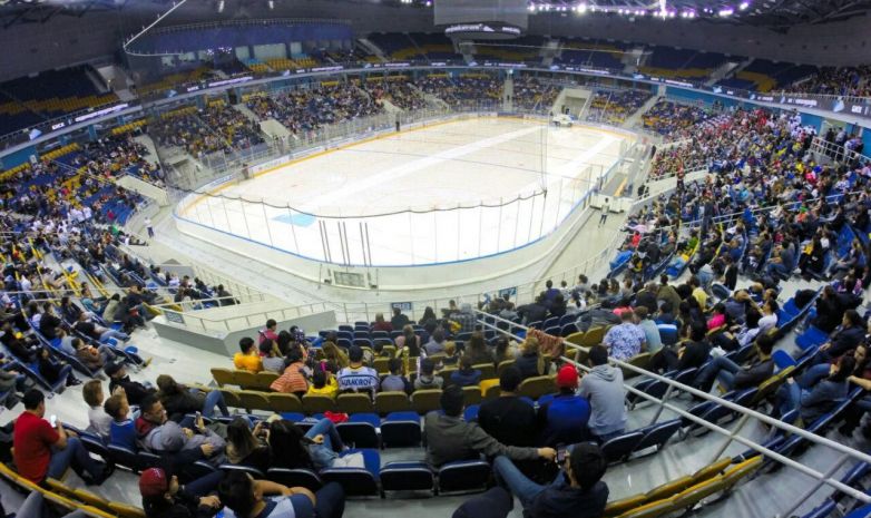 Более 8000 зрителей собрал хоккейный матч в Алматы
