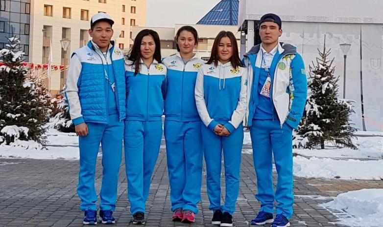 ФОТО. Казахстанские фристайлисты отметили конец сезона