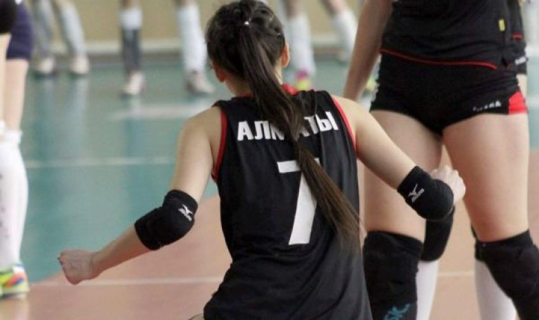 Чем занимается секс-символ Азии Сабина Алтынбекова после тренировок