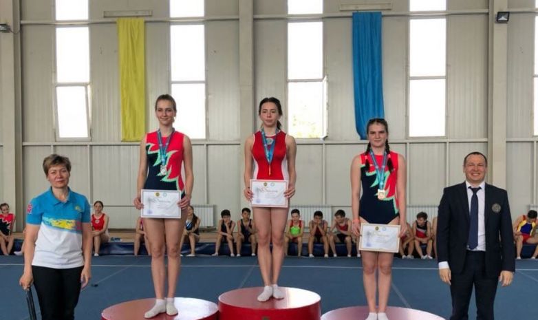 Восточноказахстанские гимнасты завоевали награды в Таразе
