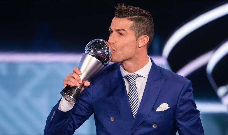 Роналду во второй раз подряд стал лучшим игроком мира по версии ФИФА