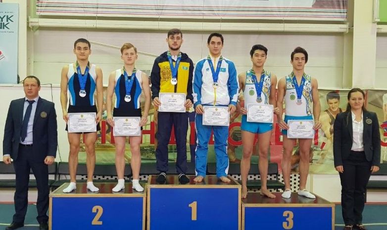  Спортсмены ВКО успешно выступили на Кубке Казахстана по прыжкам на батуте и акробатической дорожке