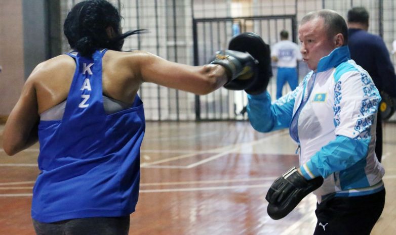 Вадим Присяжнюк: Женская сборная Казахстана лидирует в мировом любительском боксе