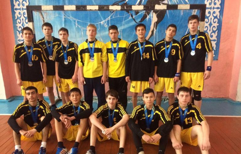 В Караганде завершился чемпионат Казахстана по гандболу среди юношей