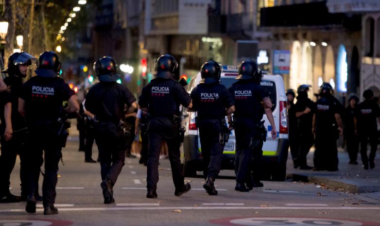 Звезды футбола активно отреагировали на теракт в Барселоне