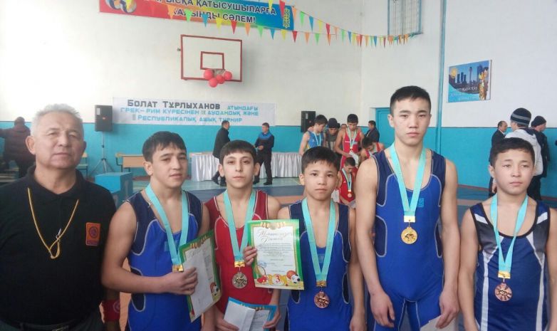 Борцы из Семея стали призерами в областном турнире