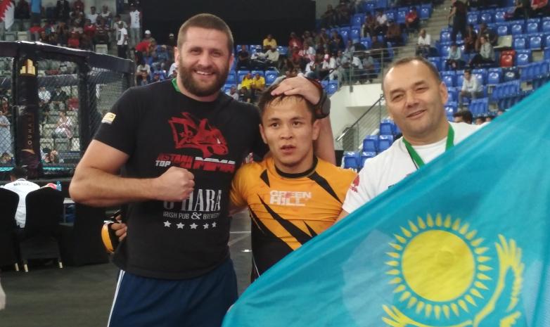 Бойцы национальной сборной Казахстана вышли в финал чемпионата мира по ММА.