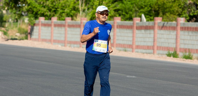 Иссык-Кульский марафон: Победителя из Казахстана в категории старше 65 лет дисквалифицировали