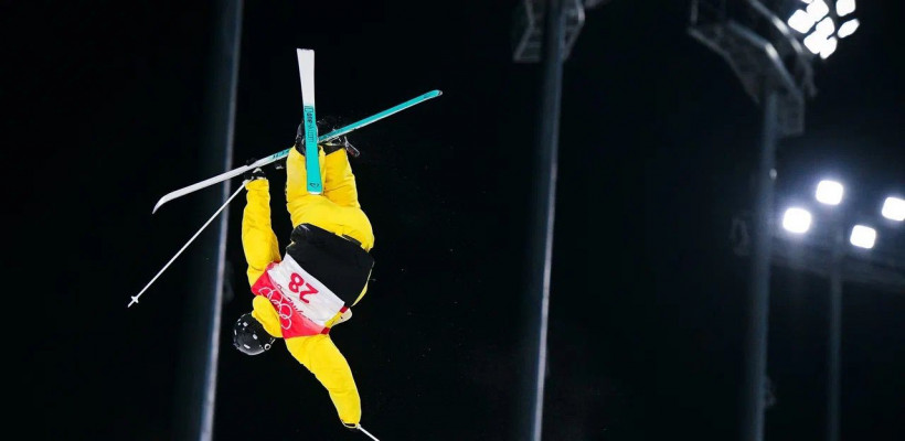 Могулист Дмитрий Рейхерд прошел в финал Олимпиады-2022 в Пекине, Павел Колмаков выбыл 