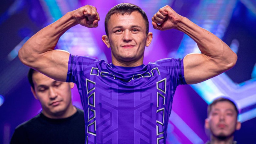 В России дали прогноз на бой Бекзат Алмахан — Умар Нурмагомедов в UFC