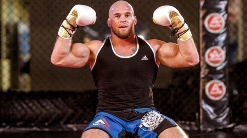Казахстанский боец сравнил себя со звездой UFC