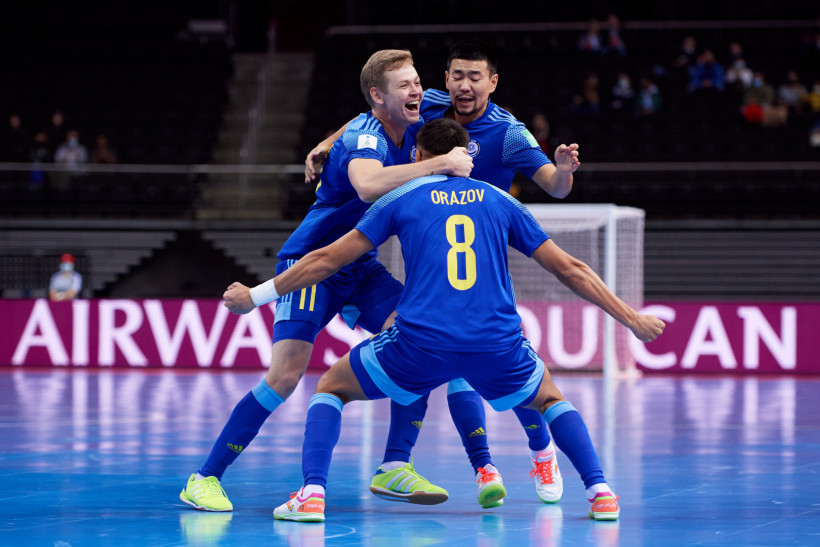Прямая трансляция второго матча Казахстан — Узбекистан по футзалу