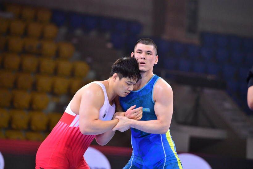 Казахстан понес первую потерю в греко-римской борьбе на лицензионном турнире Бишкеке