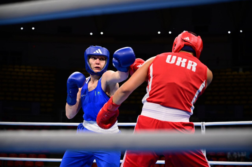 Казахстанская боксерша с победы стартовала в отборе на Олимпиаду-2024