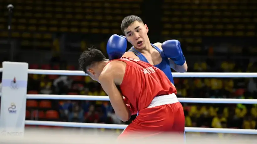 Казахстанский боксер одержал третью победу в отборе на Олимпиаду-2024