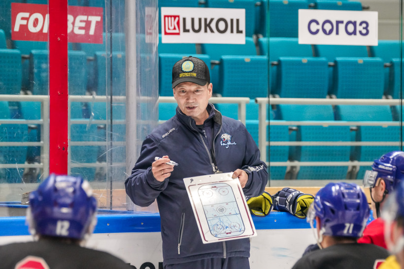 В сборной Казахстана объяснили успех в первом матче на чемпионате мира по хоккею