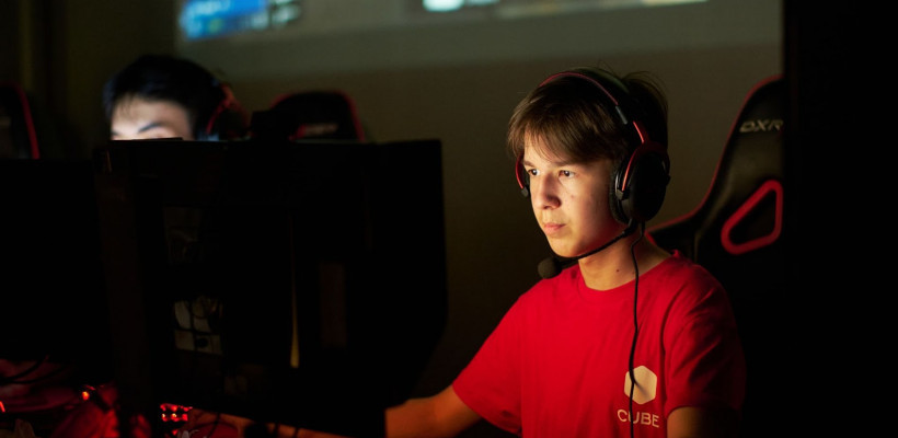 Американская организация Cloud9 тестирует 15-летнего казахстанского игрока