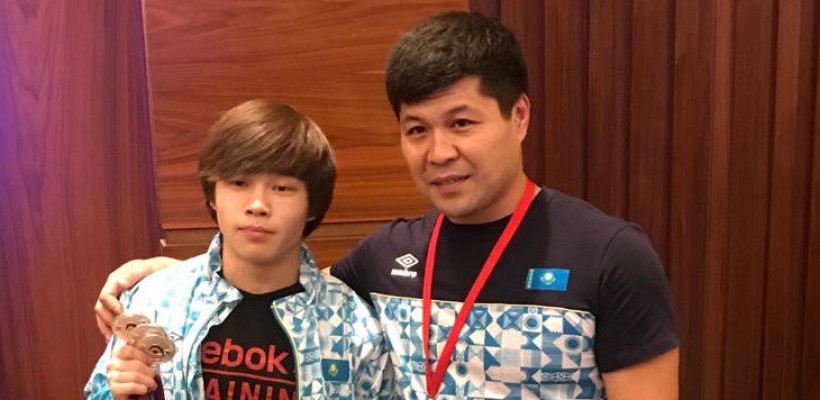 Казахстанский штангист стал серебряным призером Кубка Катара