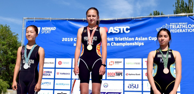 Милана Приходько - чемпионка Центральной Азии по триатлону (U-15)