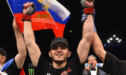 Российские бойцы не знают о запрете флагов на UFC 294