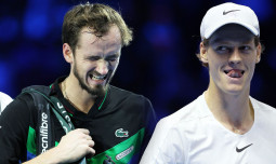 Медведеву посоветовали уйти в зимнюю спячку после поражения на Australian Open