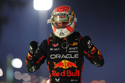 Действующий чемпион Формулы-1 выиграл Гран-при Бахрейна