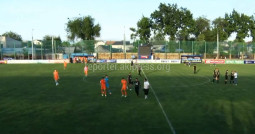 Кыргызское «класико» закончилось массовой потасовкой с участием игроков и болельщиков