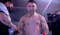Казахстанский боец ММА одержал победу на турнире в Китае